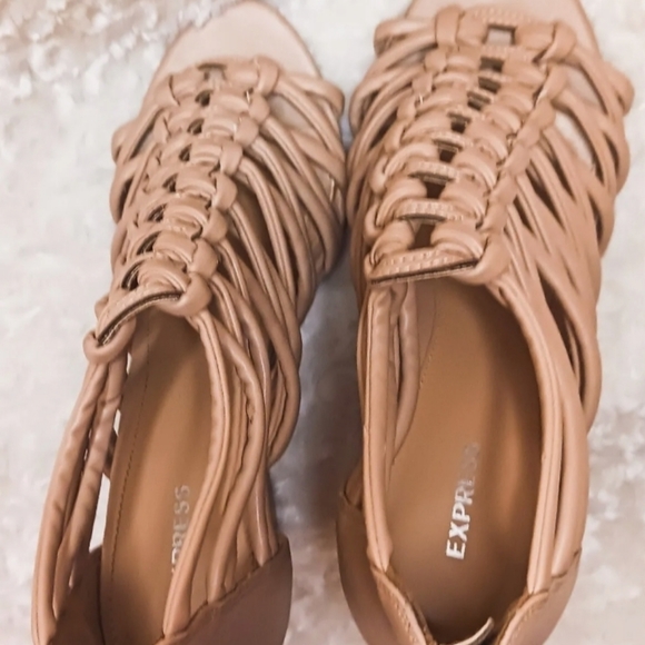 Express Wedge Platform Nude Beige Size 8 Cage Strappy High Heel Sandals Open Toe - Picture 7 of 13